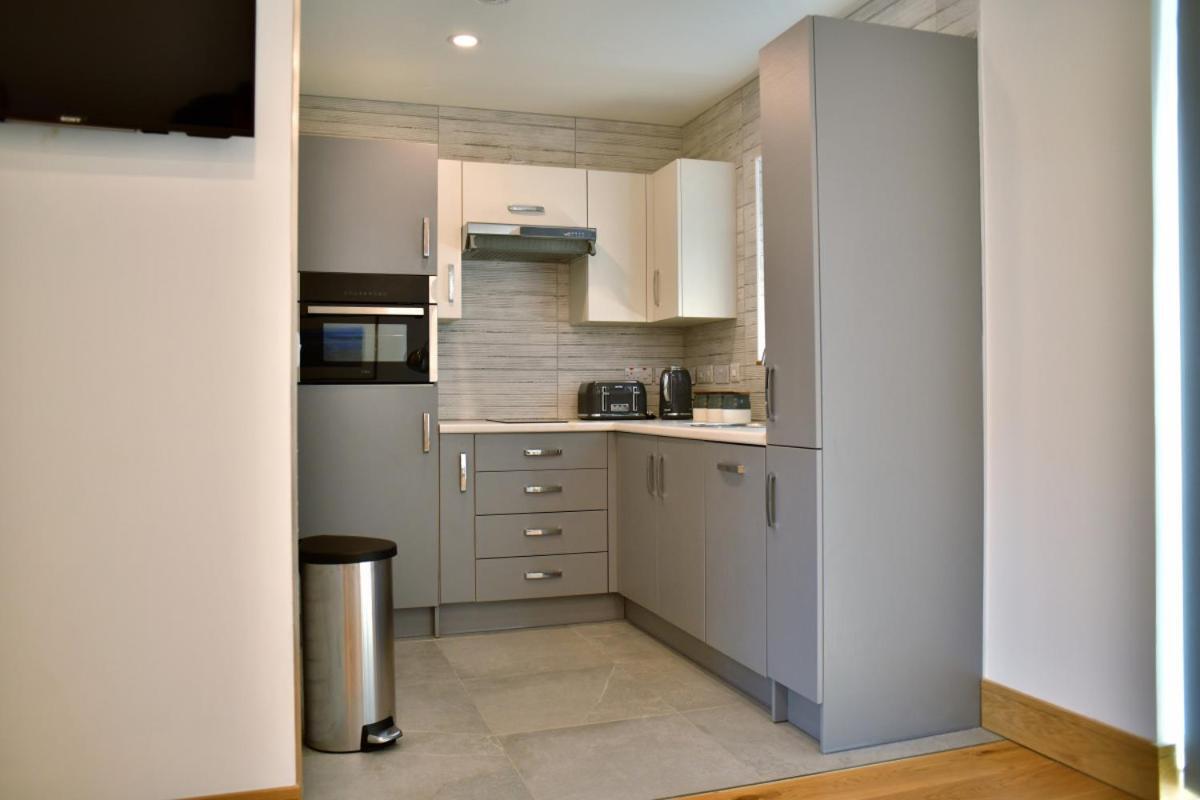 Red Watch Apartment 오반 외부 사진